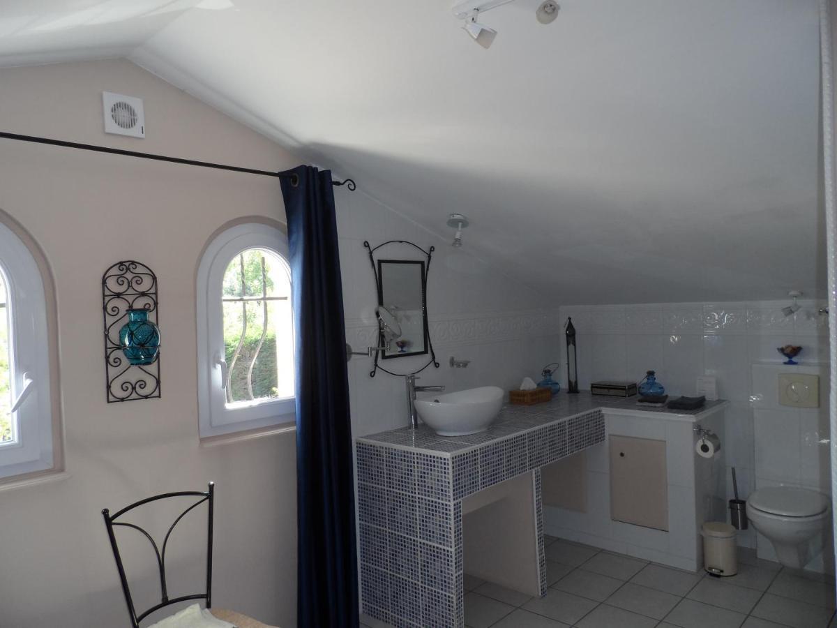 Chambres D'Hotes La Colombiere 콜롱비에 객실 사진
